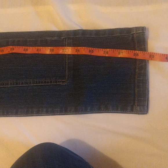 Apostrophe Premium Woman's Jean's Size 8 - Picture 9 of 12